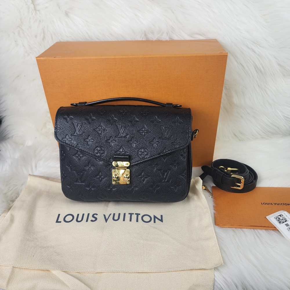100 % Authentic Pochette Métis